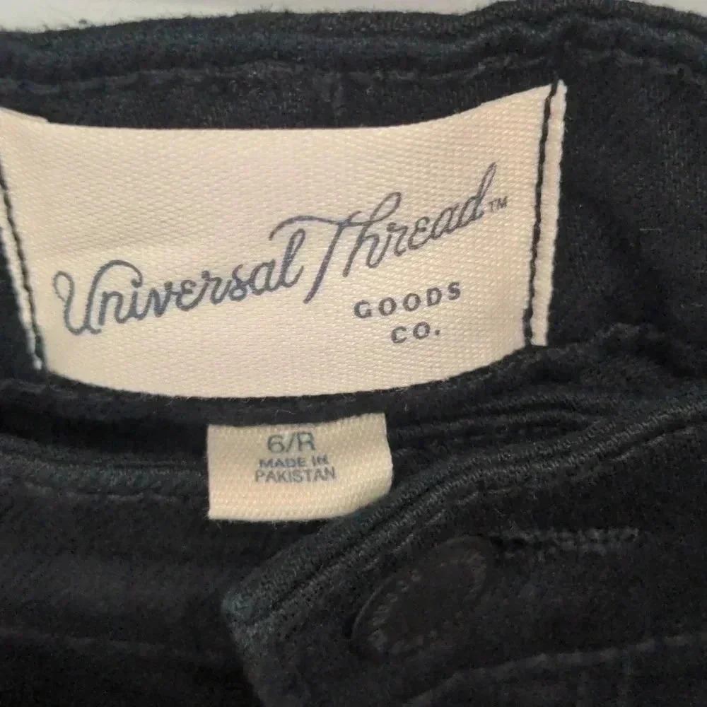Universal Thread No Fade Bootcut Jeans - Picture 7 of 11